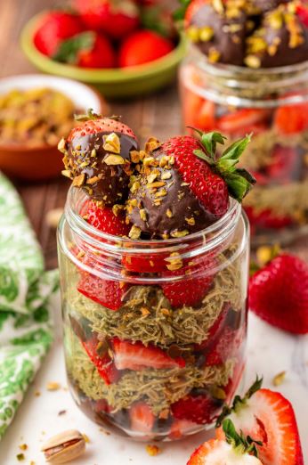 Dubai Chocolate Cups with Strawberries